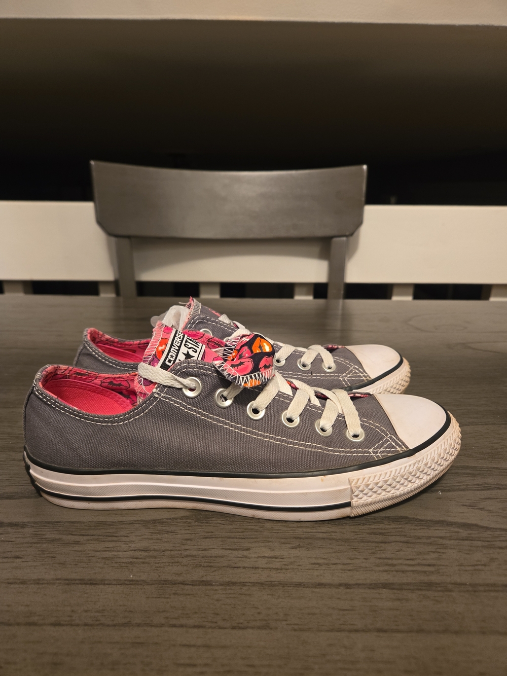 Gray Canvas Kids Low-Top Sneakers with Pink Lining